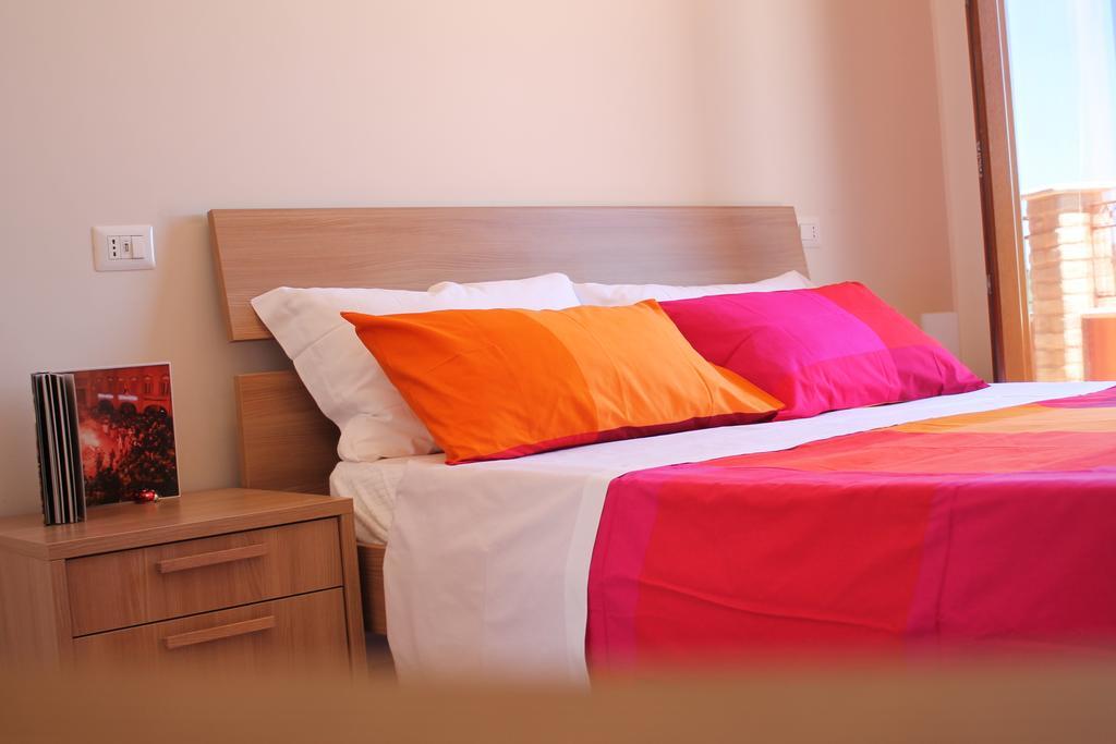 Dimora Rosso Piceno Bed & Breakfast Офида Екстериор снимка